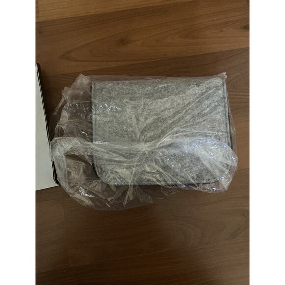 BRAND NEW LOGITECH MX TRAVEL CASE for MX Anywhere 3S and MX Master 3S - Picture 7 of 7